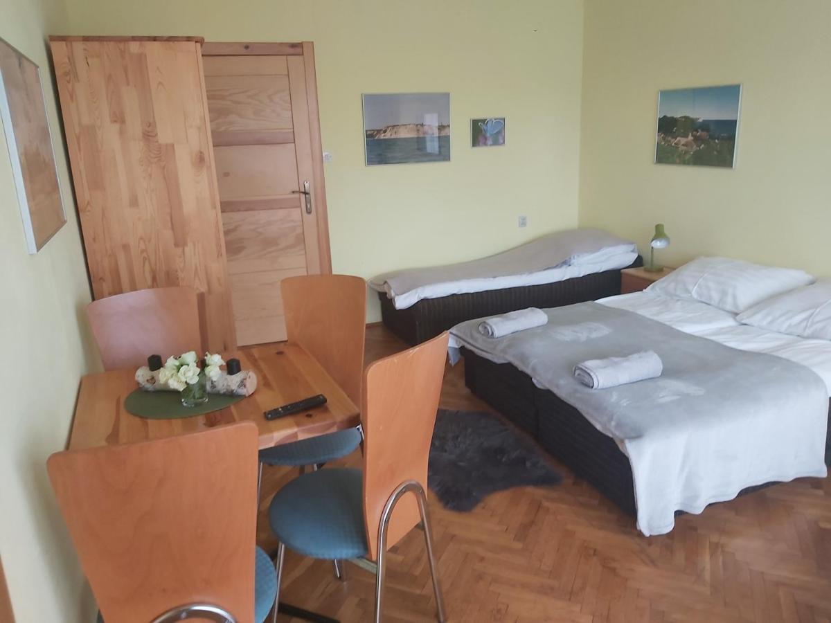Pokoje Goscinne Anna Łeba Esterno foto