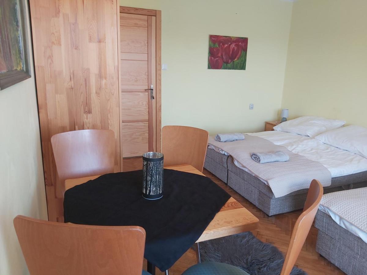Pokoje Goscinne Anna Łeba Esterno foto